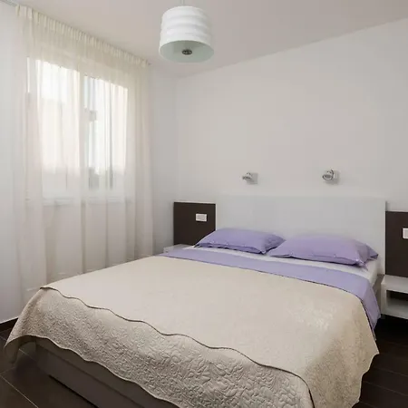 Kos D Apartman Supetar