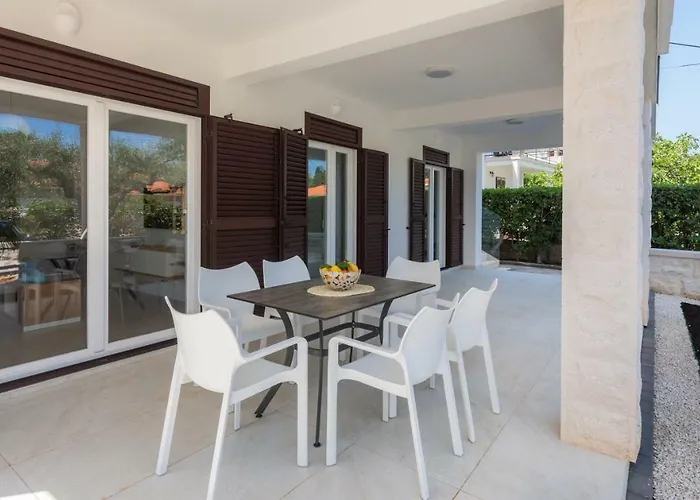 Kos D Apartment Supetar