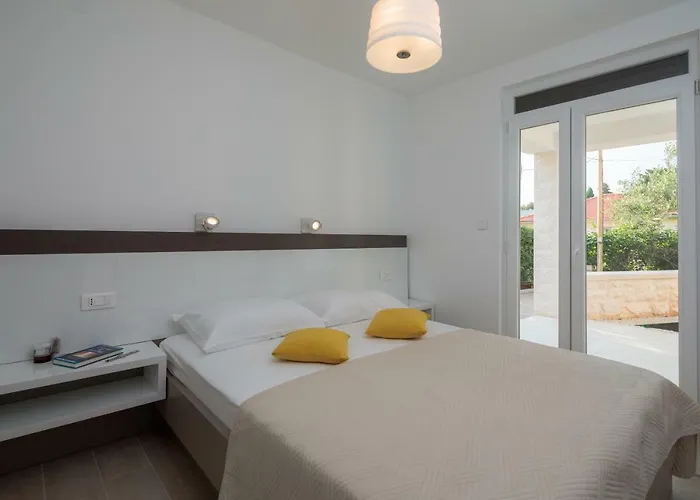 Kos D Apartment Supetar