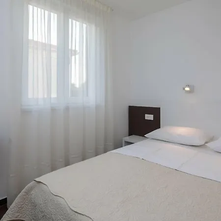 Kos D Apartman Supetar